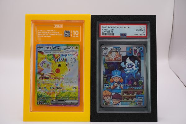 Universal Graded Card Stand
